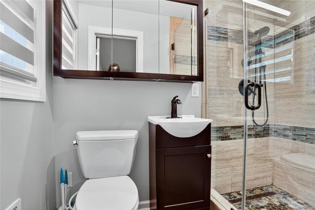 2956 Hollywood Drive