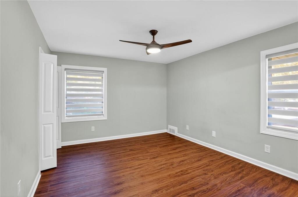 2956 Hollywood Drive