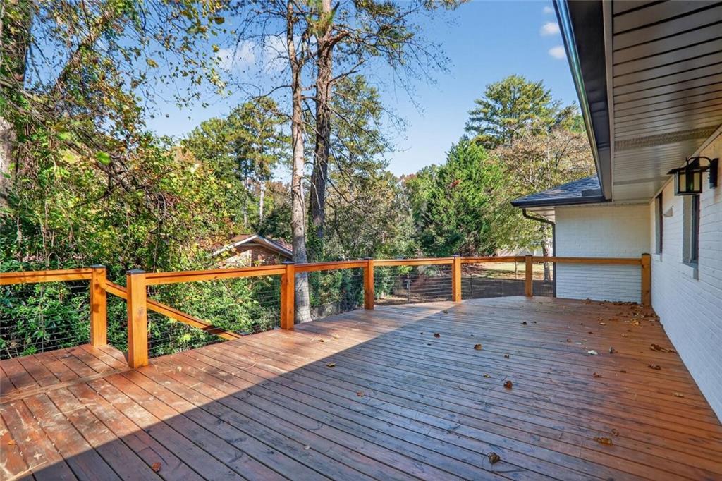 2956 Hollywood Drive