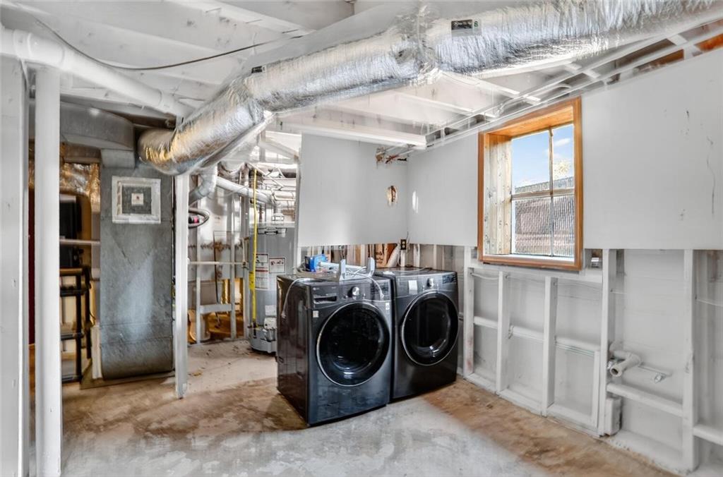 2956 Hollywood Drive