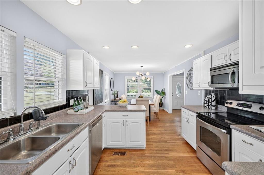 1158 Shepherds Lane NE