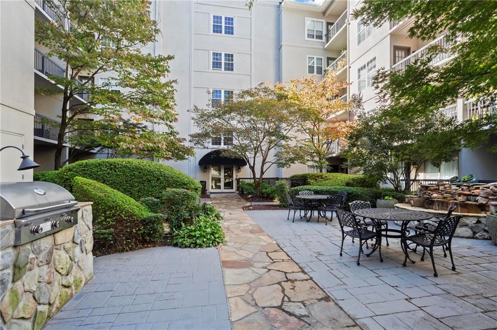 1075 Peachtree Walk NE Unit A208