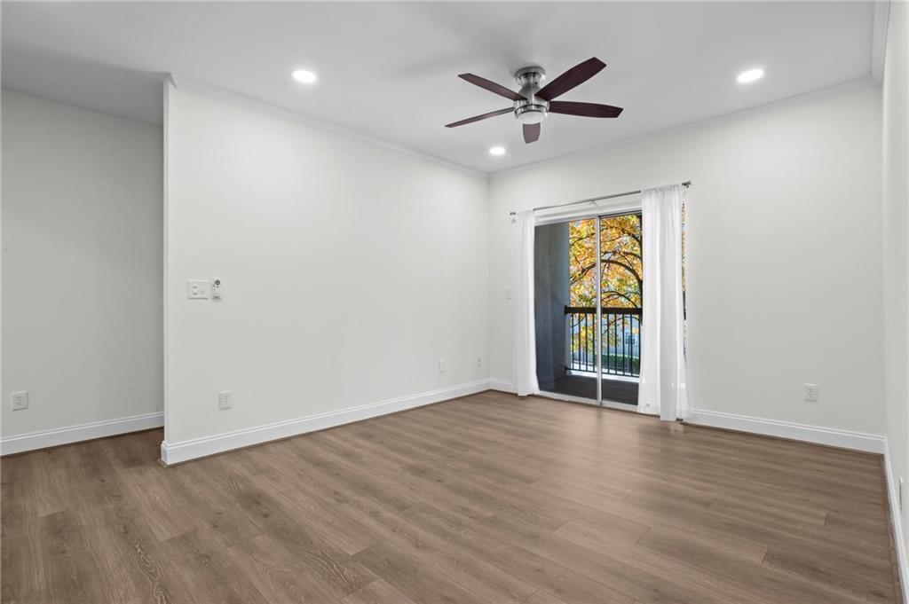 1075 Peachtree Walk NE Unit A208