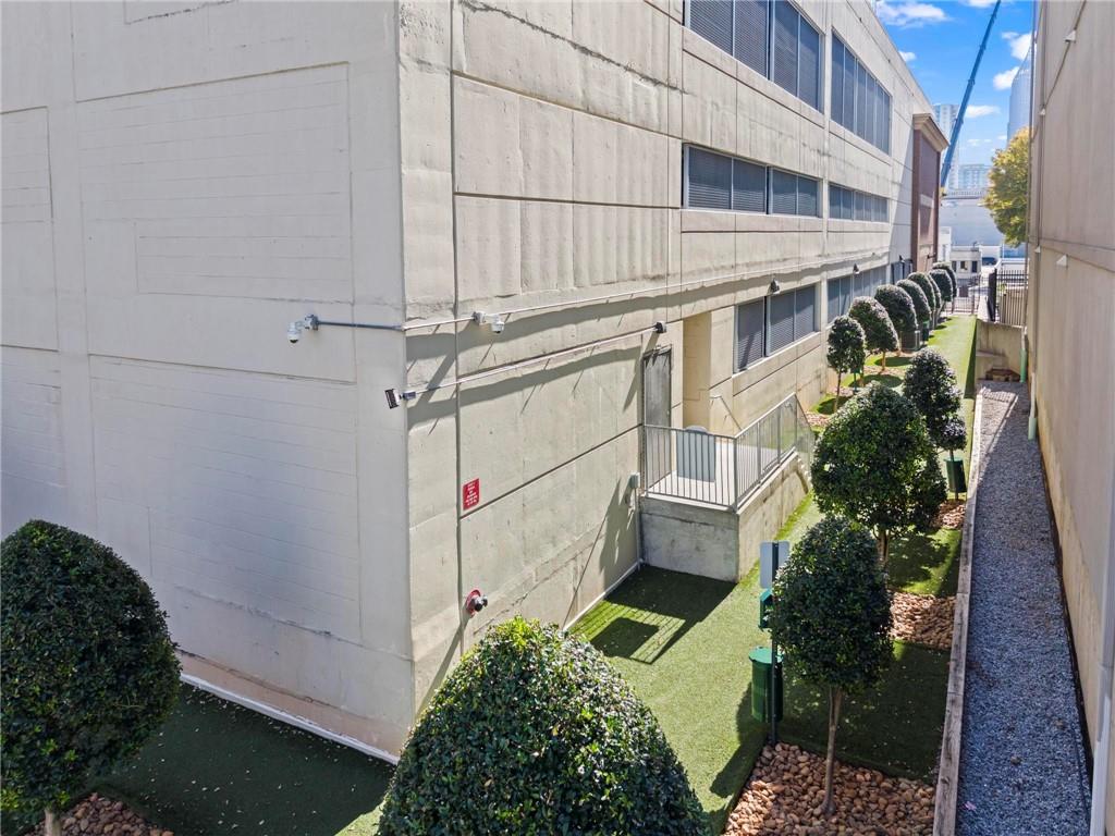 1075 Peachtree Walk NE Unit A208