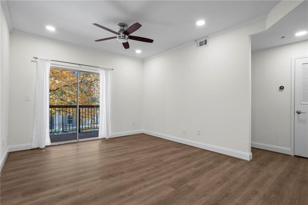 1075 Peachtree Walk NE Unit A208