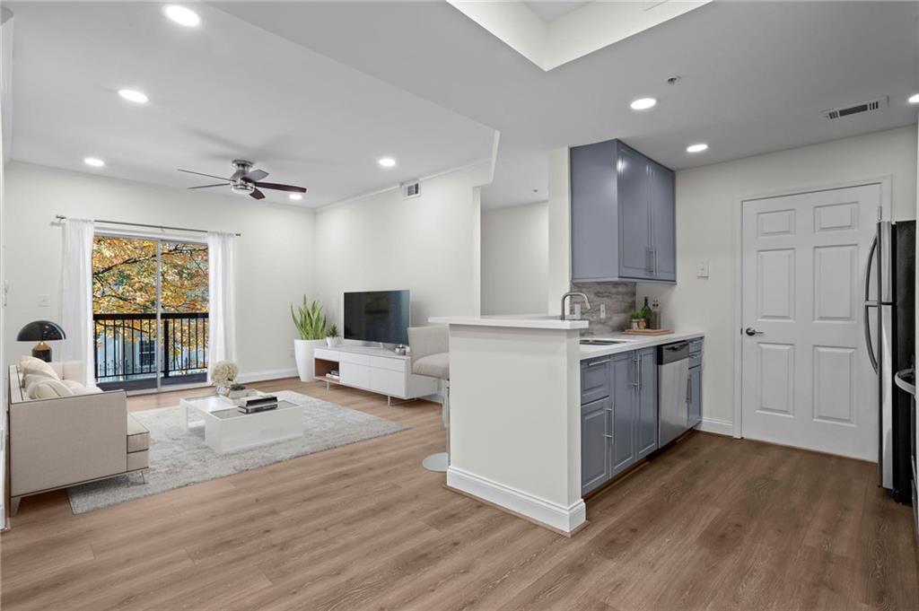 1075 Peachtree Walk NE Unit A208