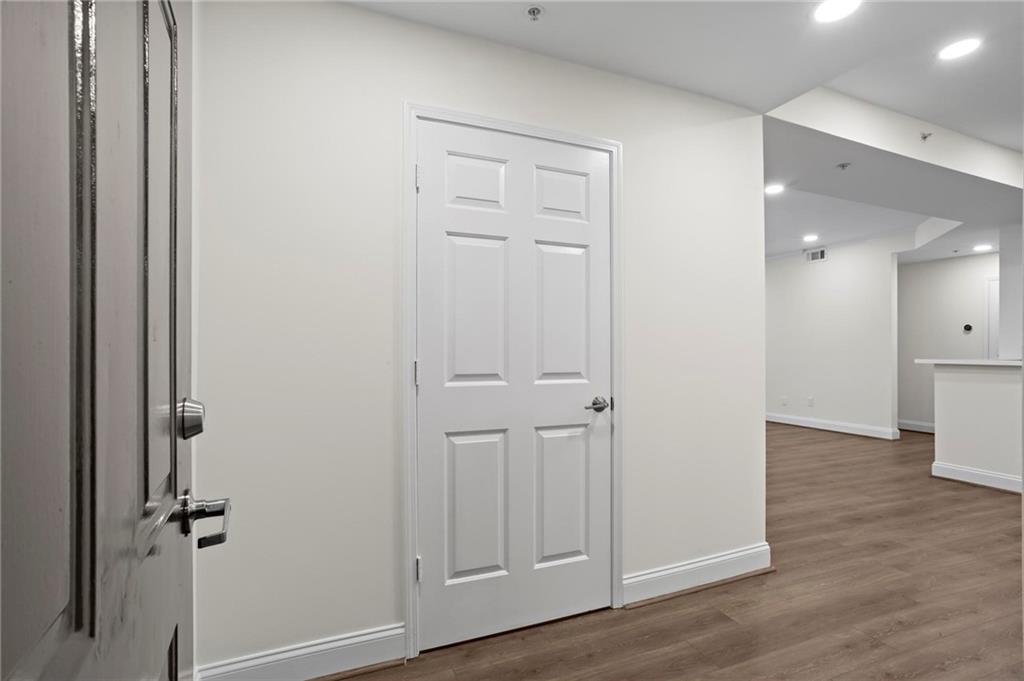 1075 Peachtree Walk NE Unit A208