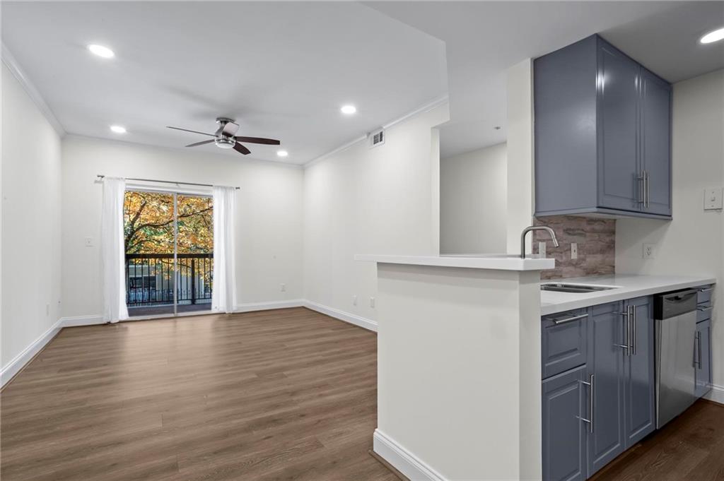 1075 Peachtree Walk NE Unit A208