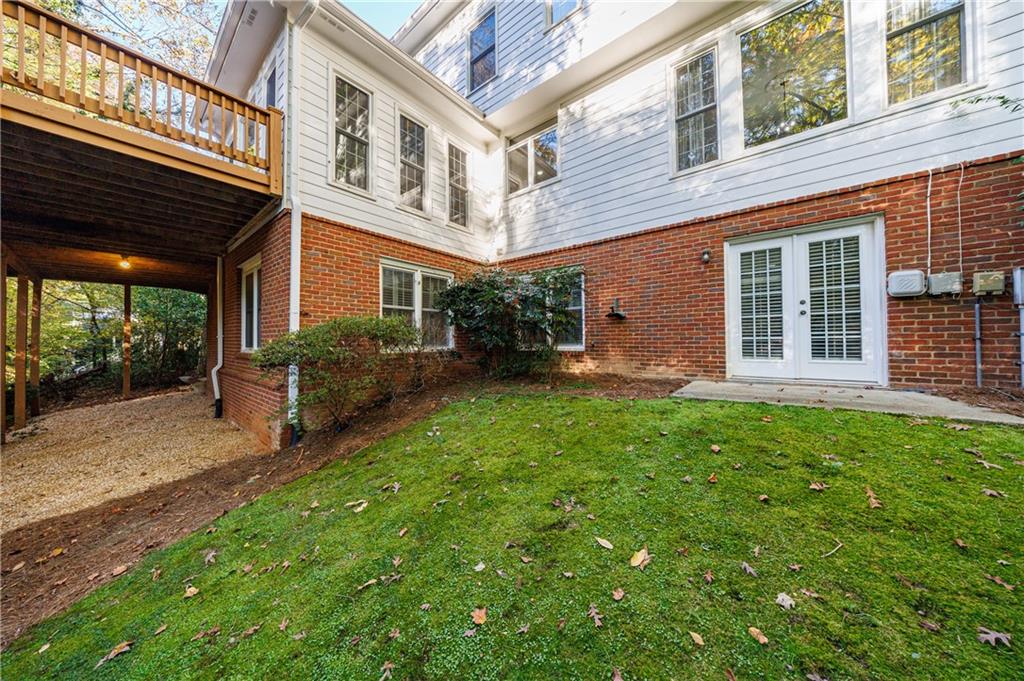 15 Vickwood Court NE