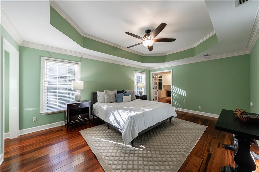 15 Vickwood Court NE