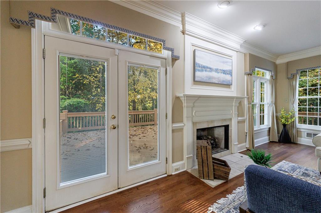 15 Vickwood Court NE