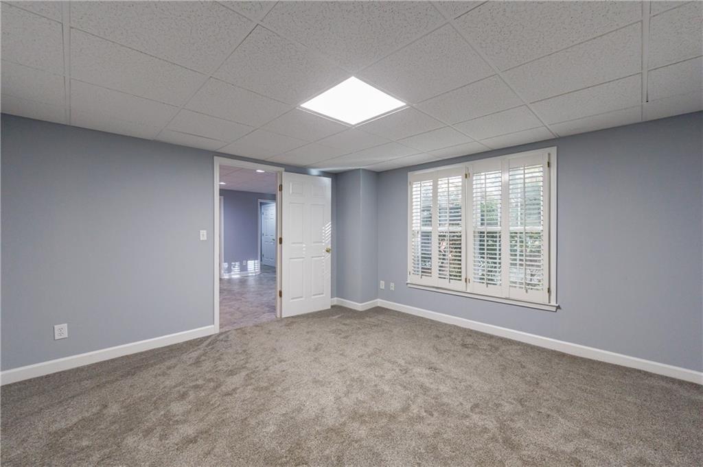 15 Vickwood Court NE