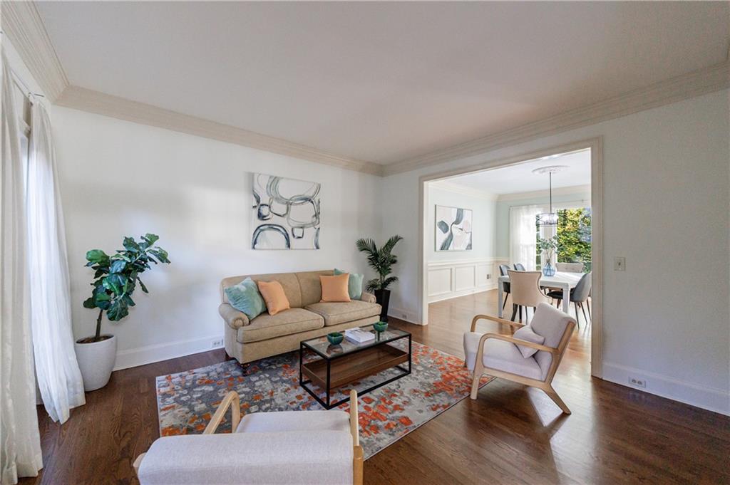 15 Vickwood Court NE