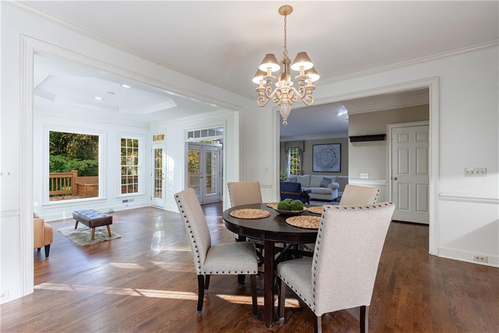 15 Vickwood Court NE