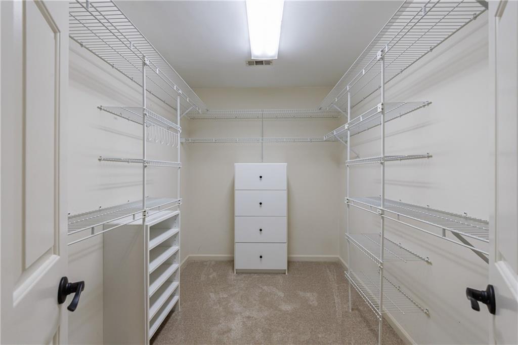 15 Vickwood Court NE