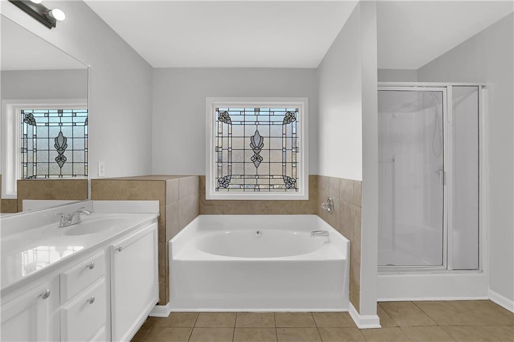 2493 Walnut Tree Lane