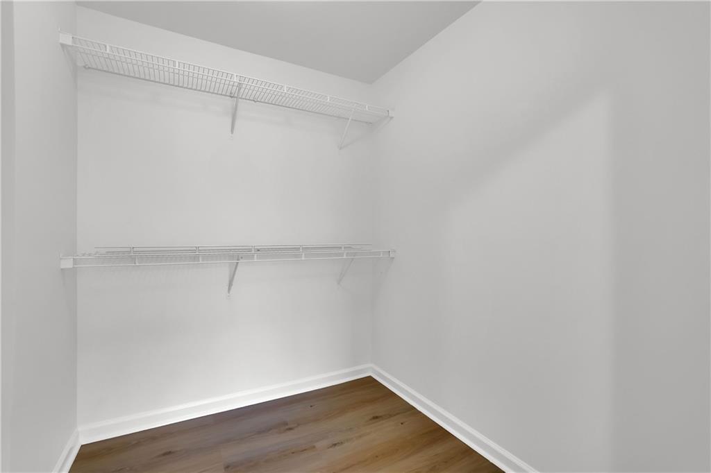 2493 Walnut Tree Lane