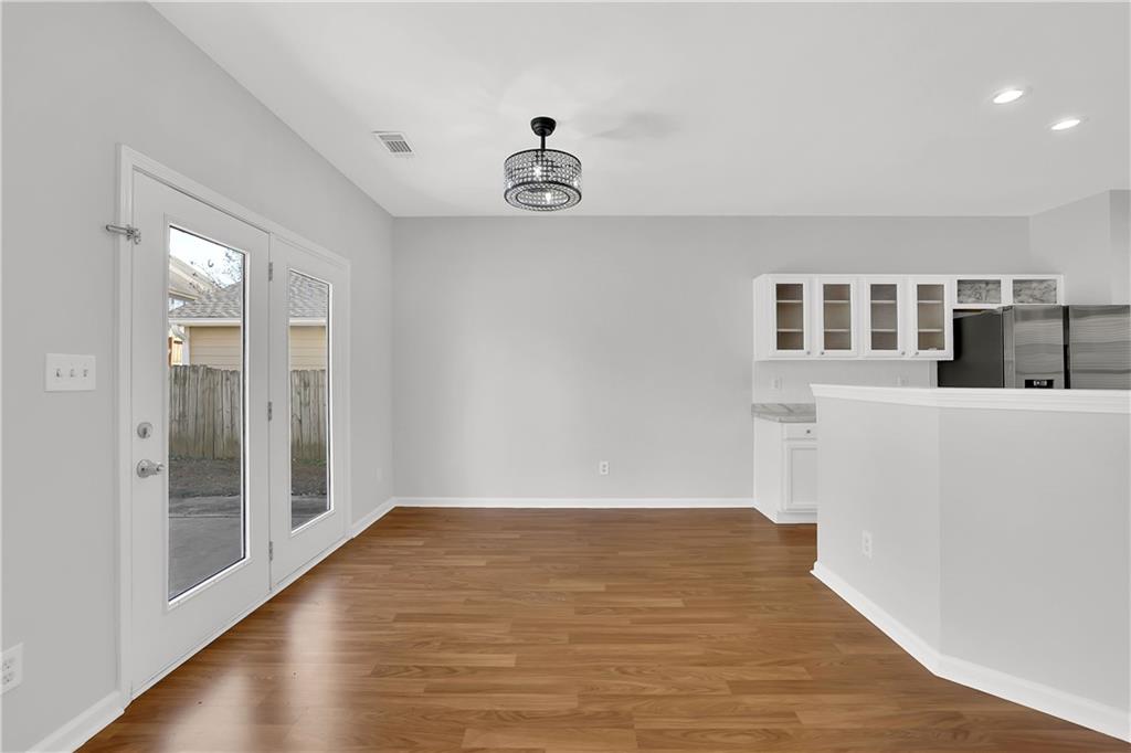 2493 Walnut Tree Lane