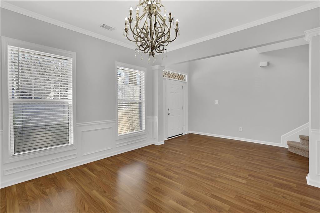 2493 Walnut Tree Lane