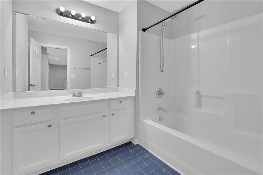 2493 Walnut Tree Lane