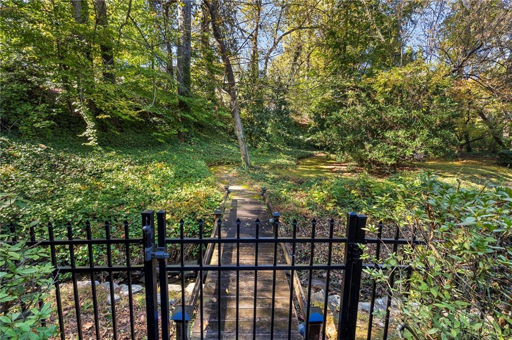 2446 Ellijay Drive NE