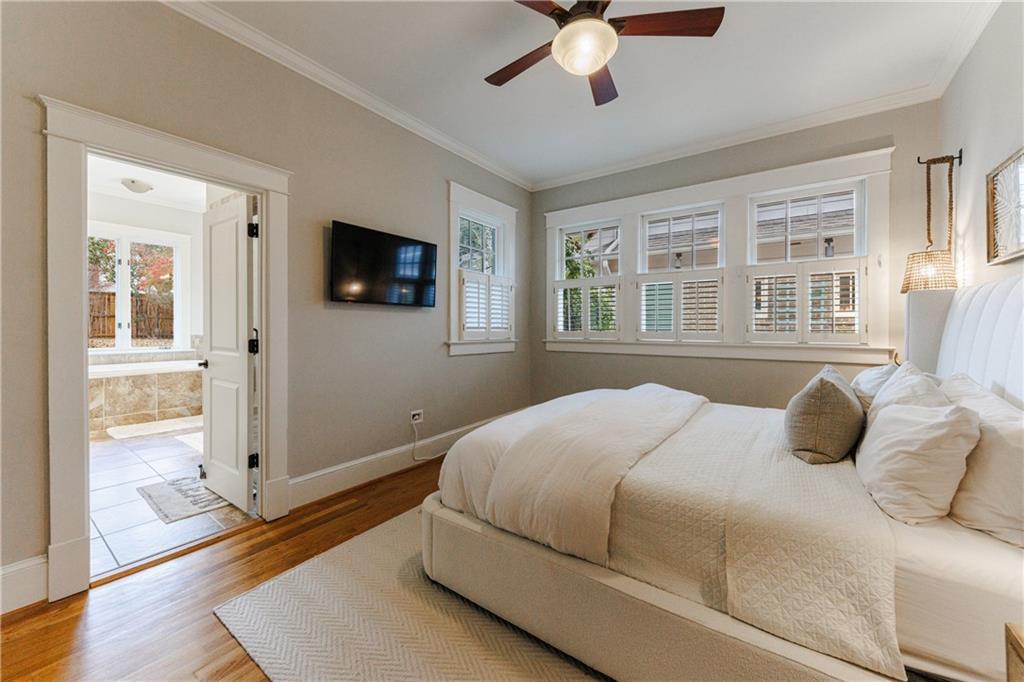 654 Cresthill Avenue NE