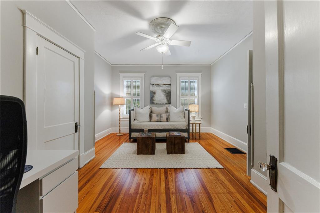 654 Cresthill Avenue NE