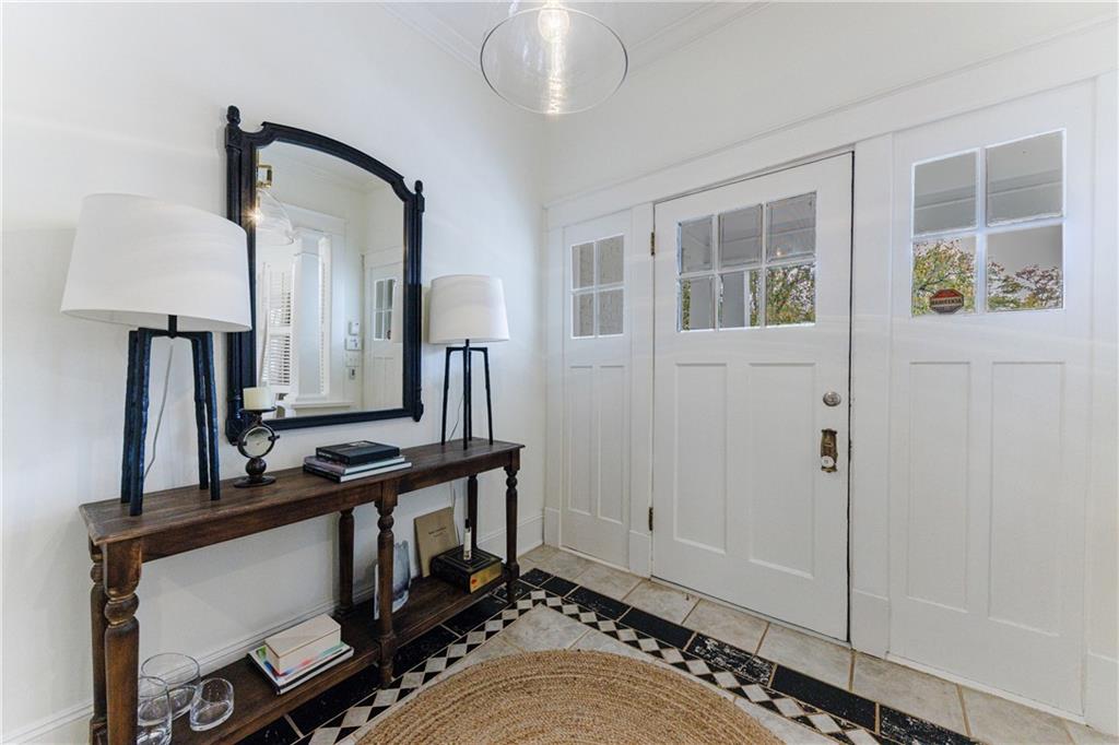 654 Cresthill Avenue NE