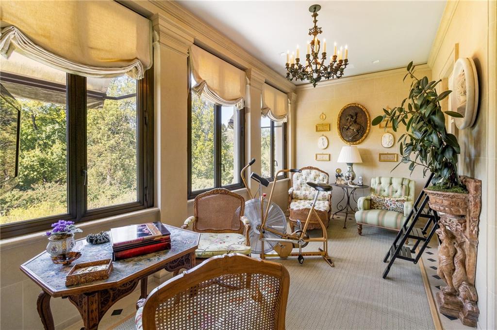 2288 Peachtree Road NW Unit 6