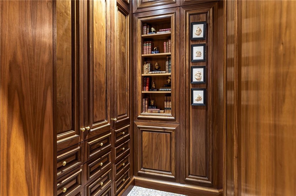 2288 Peachtree Road NW Unit 6