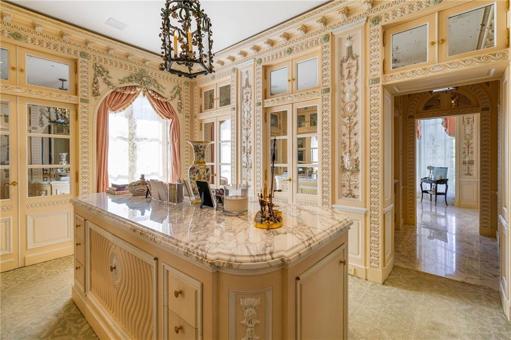 2288 Peachtree Road NW Unit 6