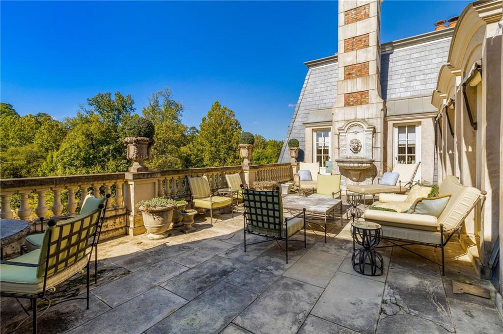 2288 Peachtree Road NW Unit 6