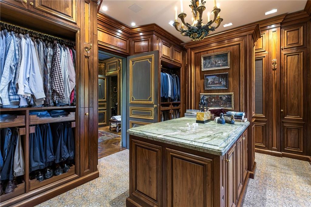 2288 Peachtree Road NW Unit 6