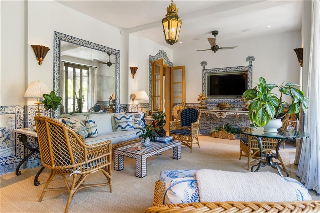 2288 Peachtree Road NW Unit 6