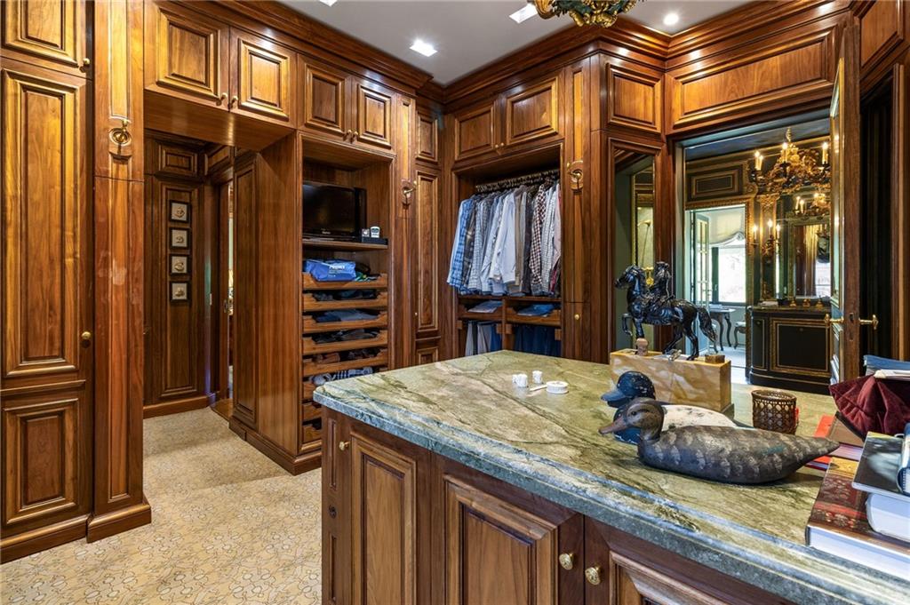 2288 Peachtree Road NW Unit 6