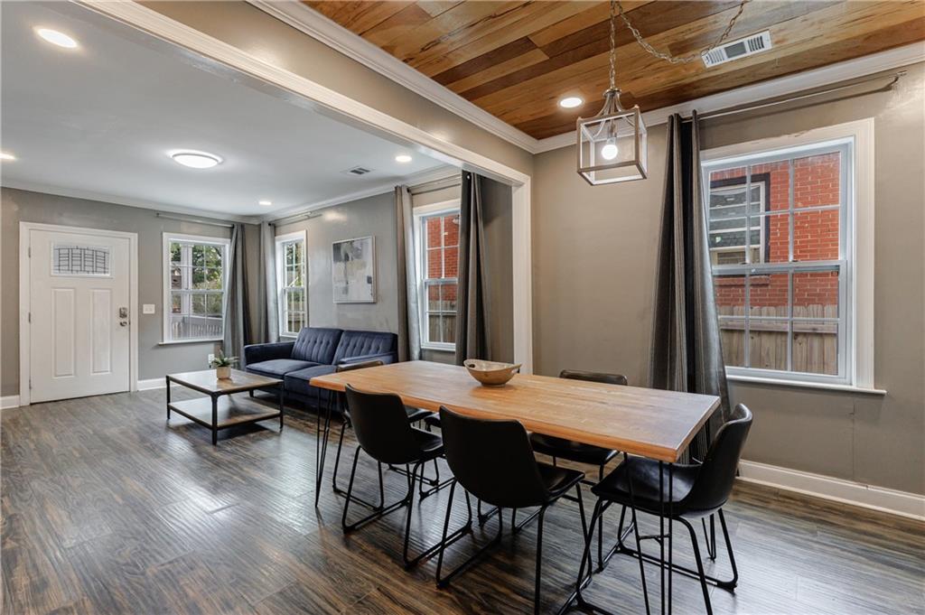 1012 Westmoor Drive NW