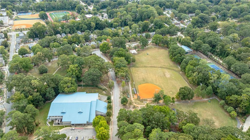 1012 Westmoor Drive NW