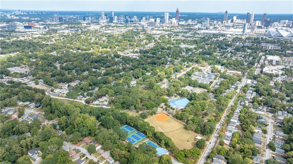 1012 Westmoor Drive NW