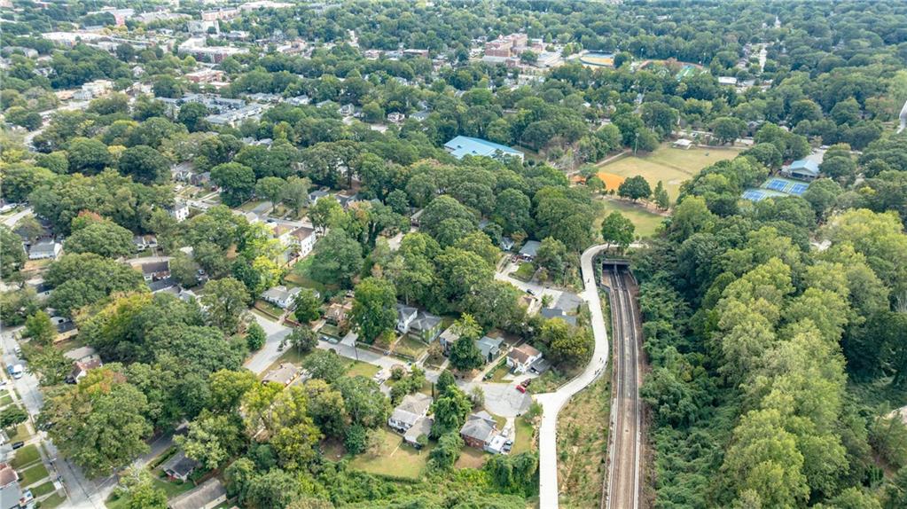 1012 Westmoor Drive NW