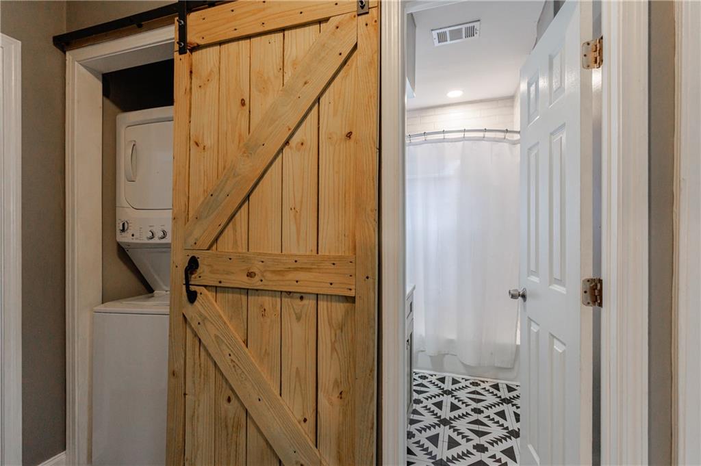 1012 Westmoor Drive NW