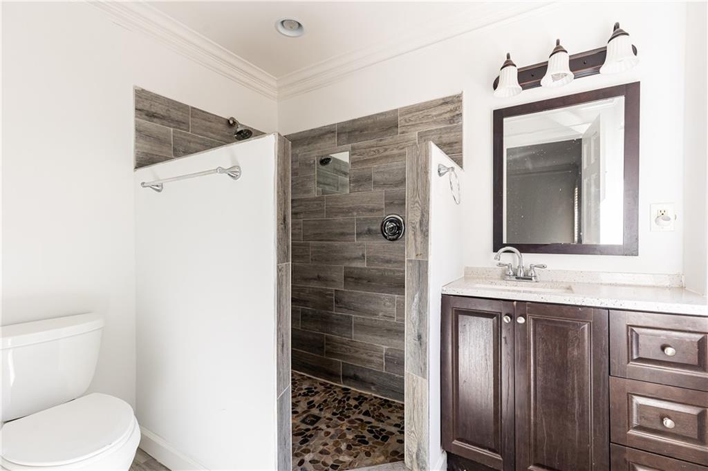 2580 Hawthorne Drive NE