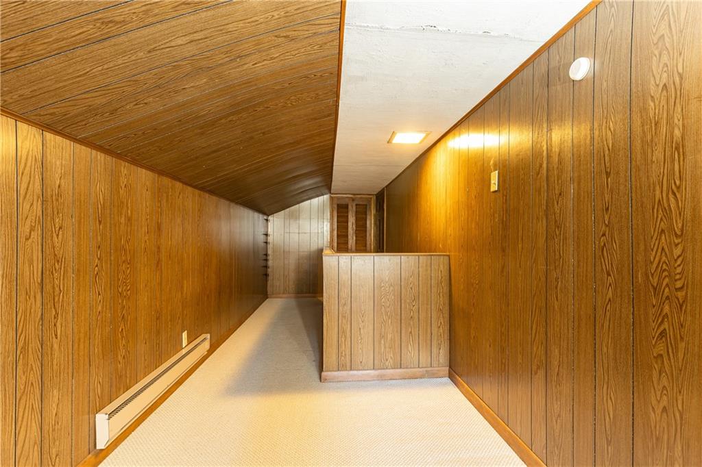 2580 Hawthorne Drive NE