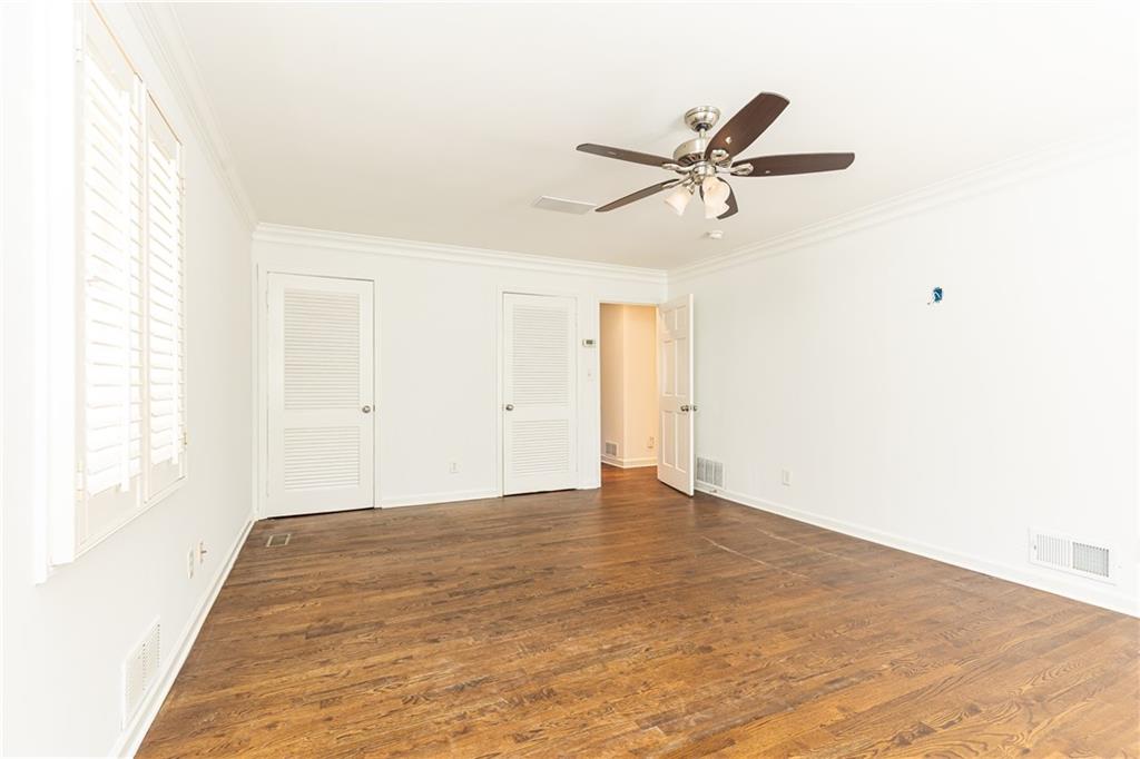 2580 Hawthorne Drive NE