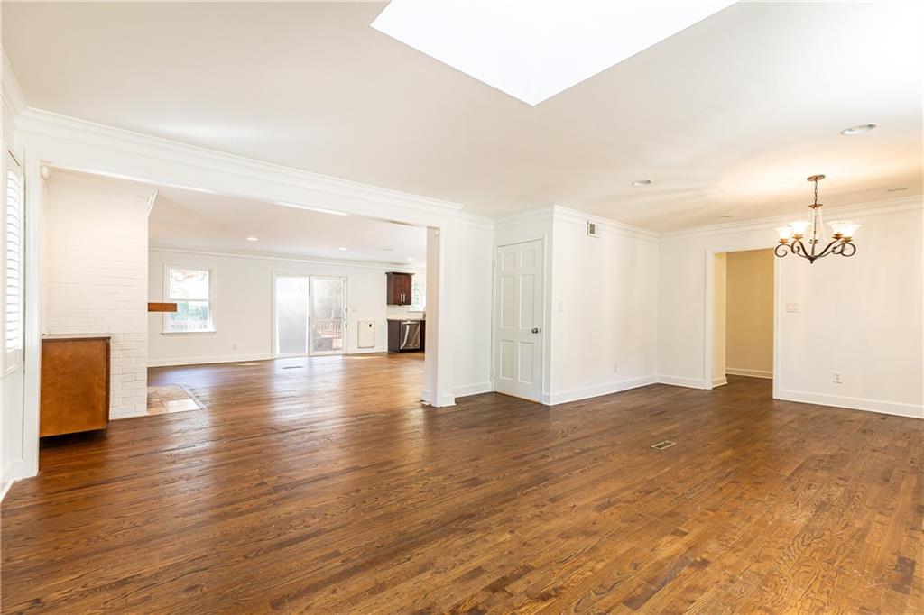 2580 Hawthorne Drive NE