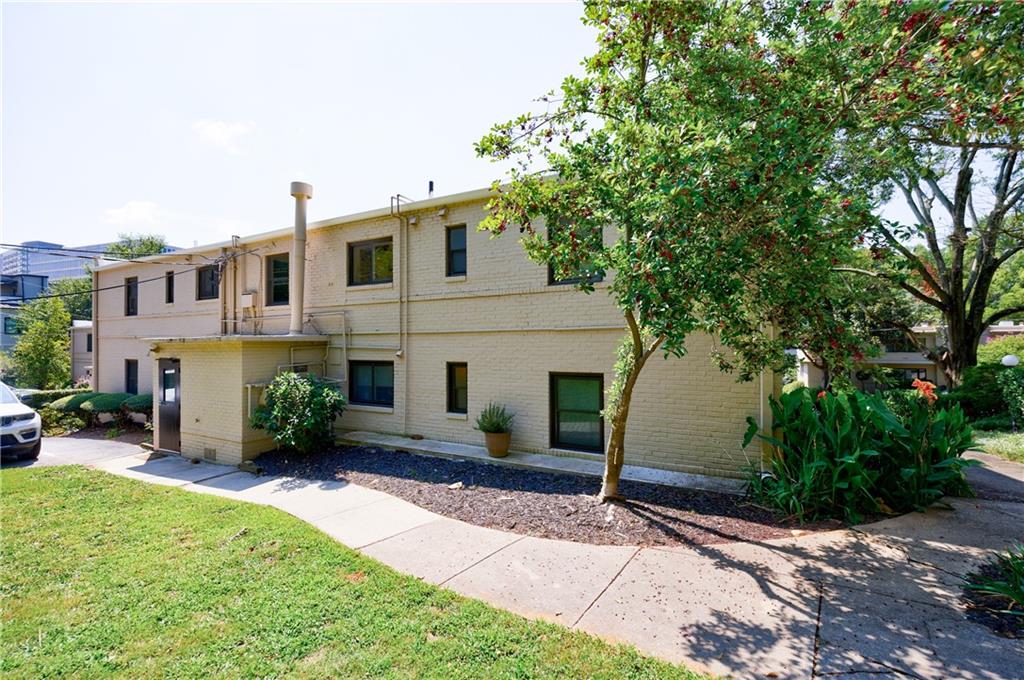 101 Ardmore Place NW Unit 3