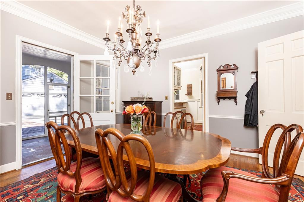 332 Brentwood Drive NE