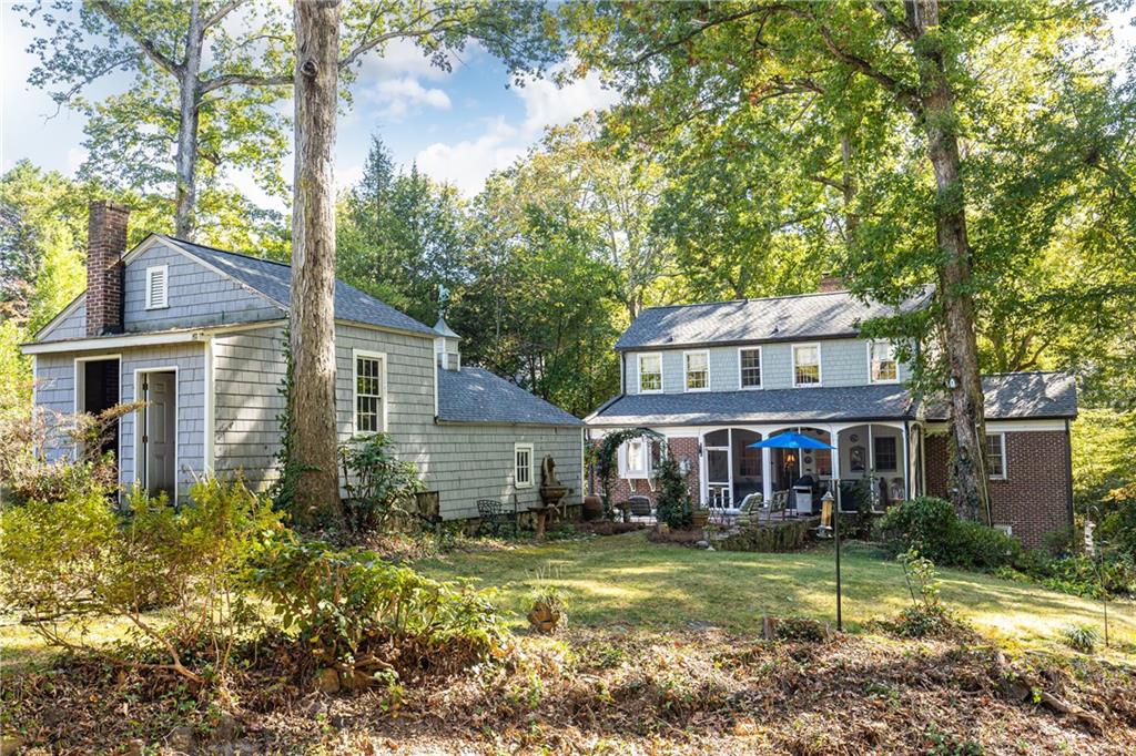 332 Brentwood Drive NE