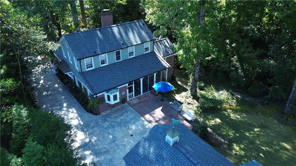 332 Brentwood Drive NE