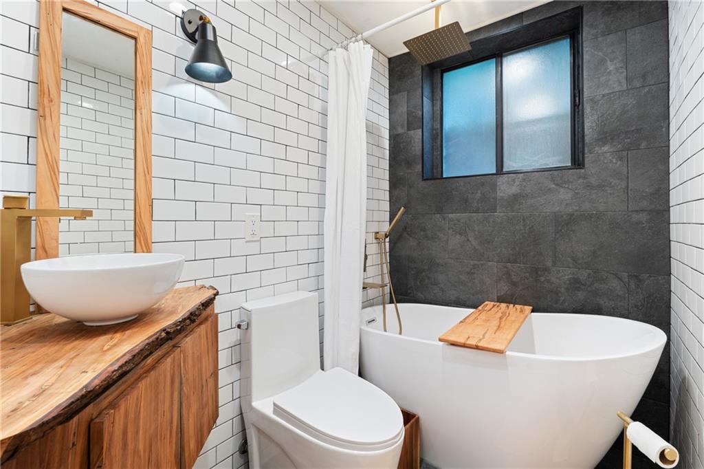 880 Glendale Terrace Unit 9