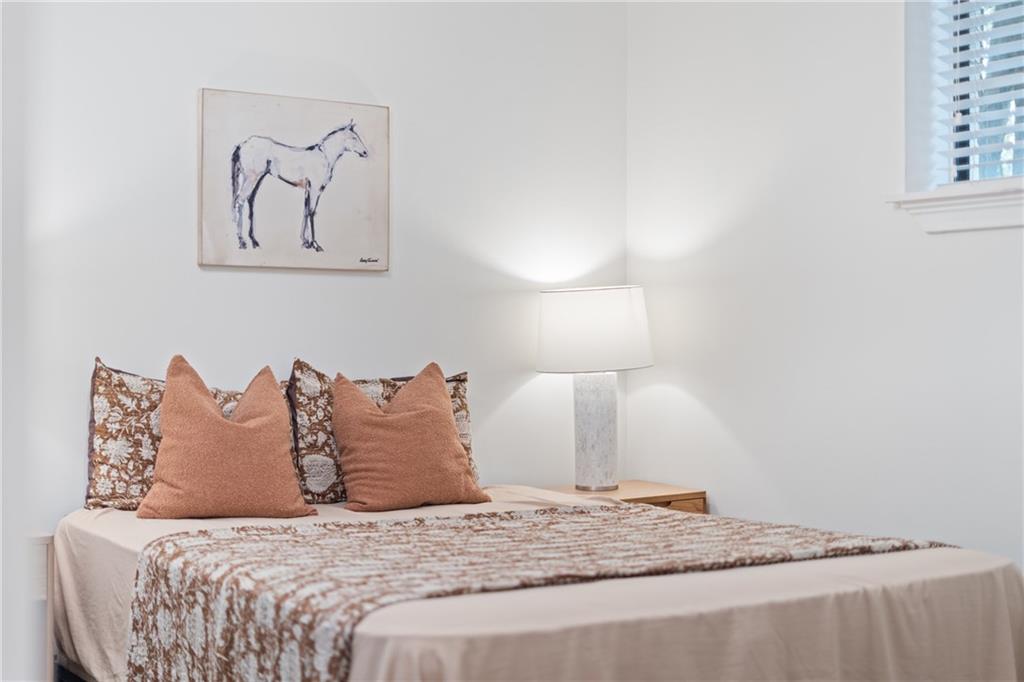 880 Glendale Terrace Unit 9